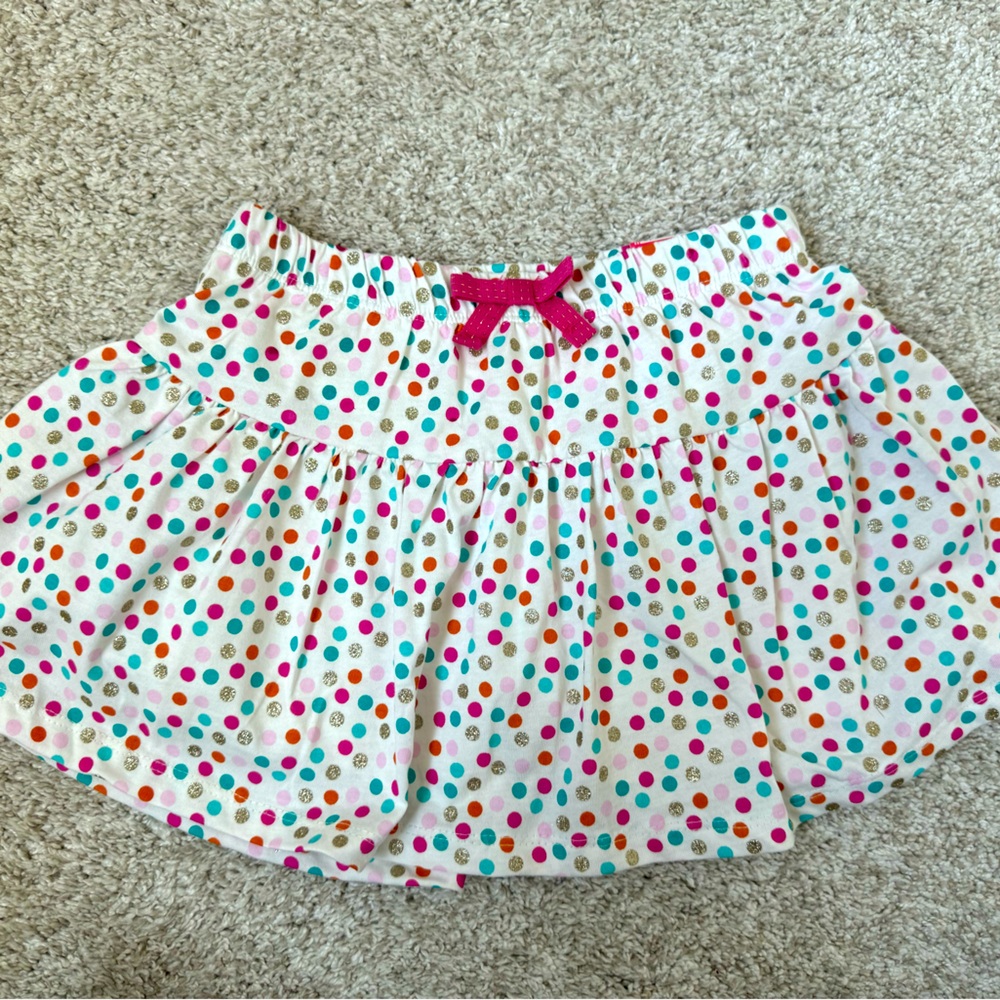 Girls Isaac Mizrahi Polka dot skirt. New. Size 5/6